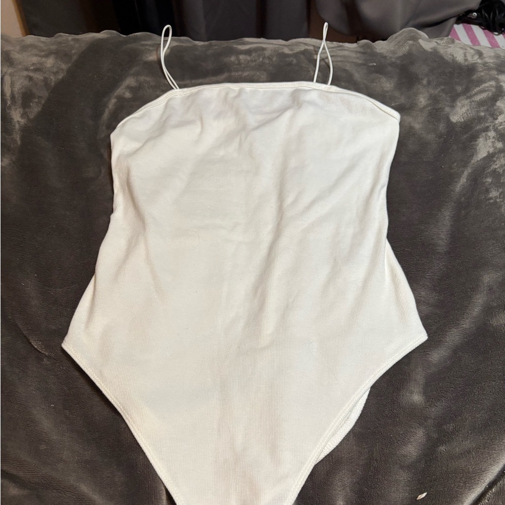 White Minimalist Bodysuit Top with Sleek Design